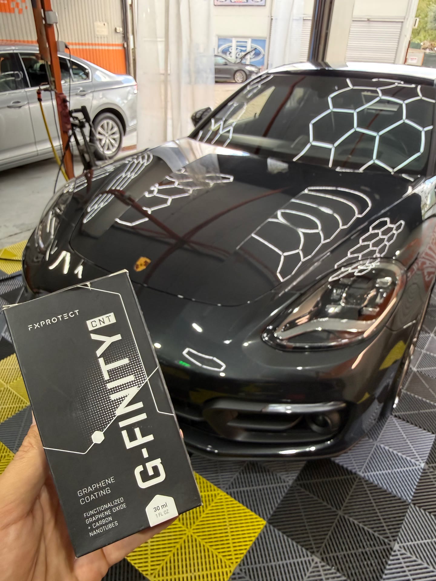 FX Protect G-FINITY CNT grafenska keramika uz Porsche Panameru